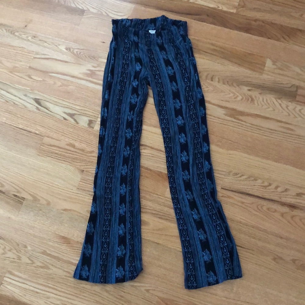 Patterned pants